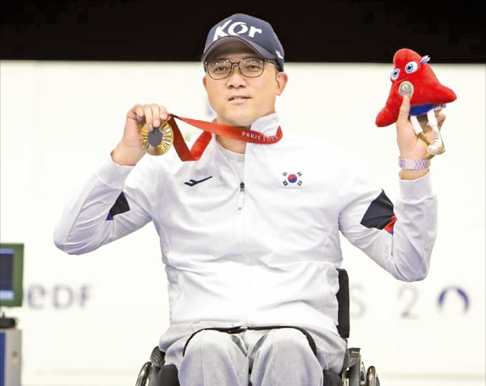 迈阿密国际vs亚特兰大联首发：梅西、苏亚雷斯领衔 布斯克茨、阿尔巴出战