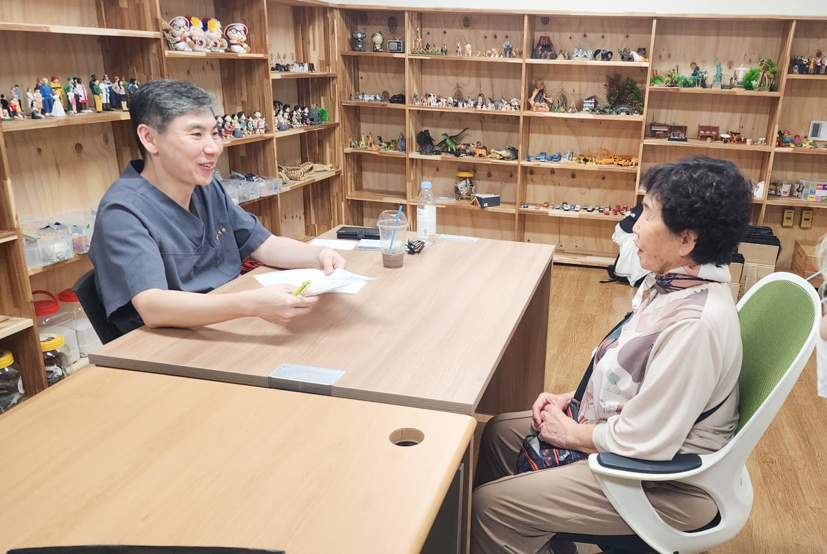 官方：92班成员尼基-巴特辞去索尔福德城CEO 准备重返教练岗位