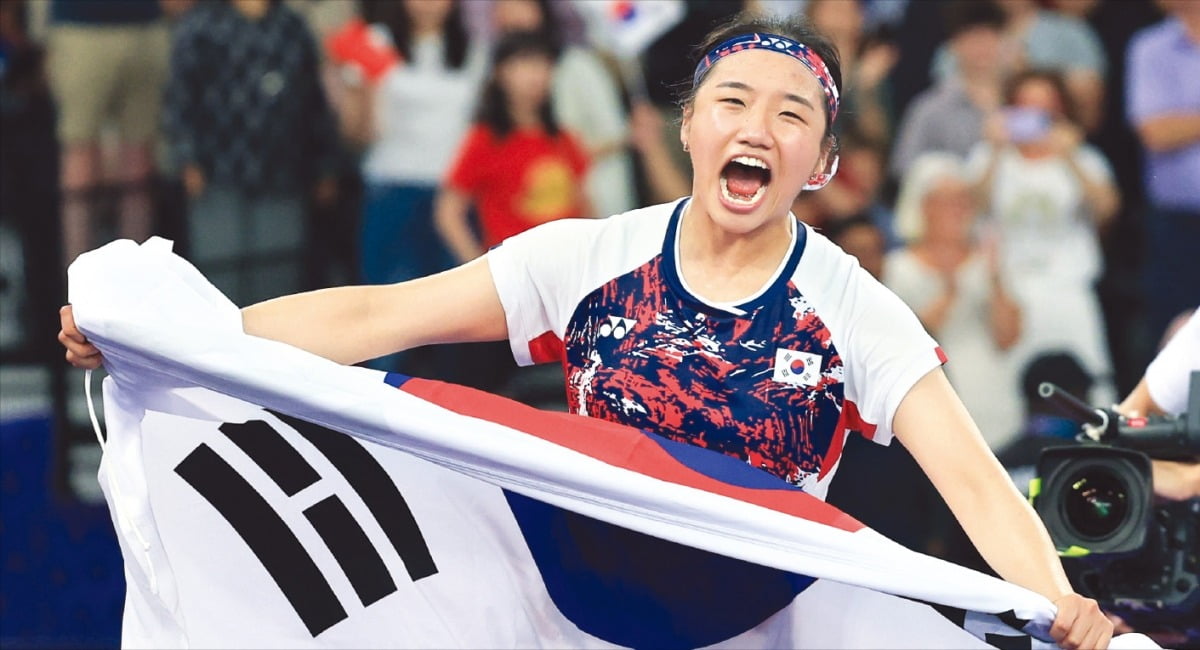 NBA战报：利拉德31分，字母哥32+11，鲍尔空砍50+5+10，雄鹿125-119黄蜂取4连胜