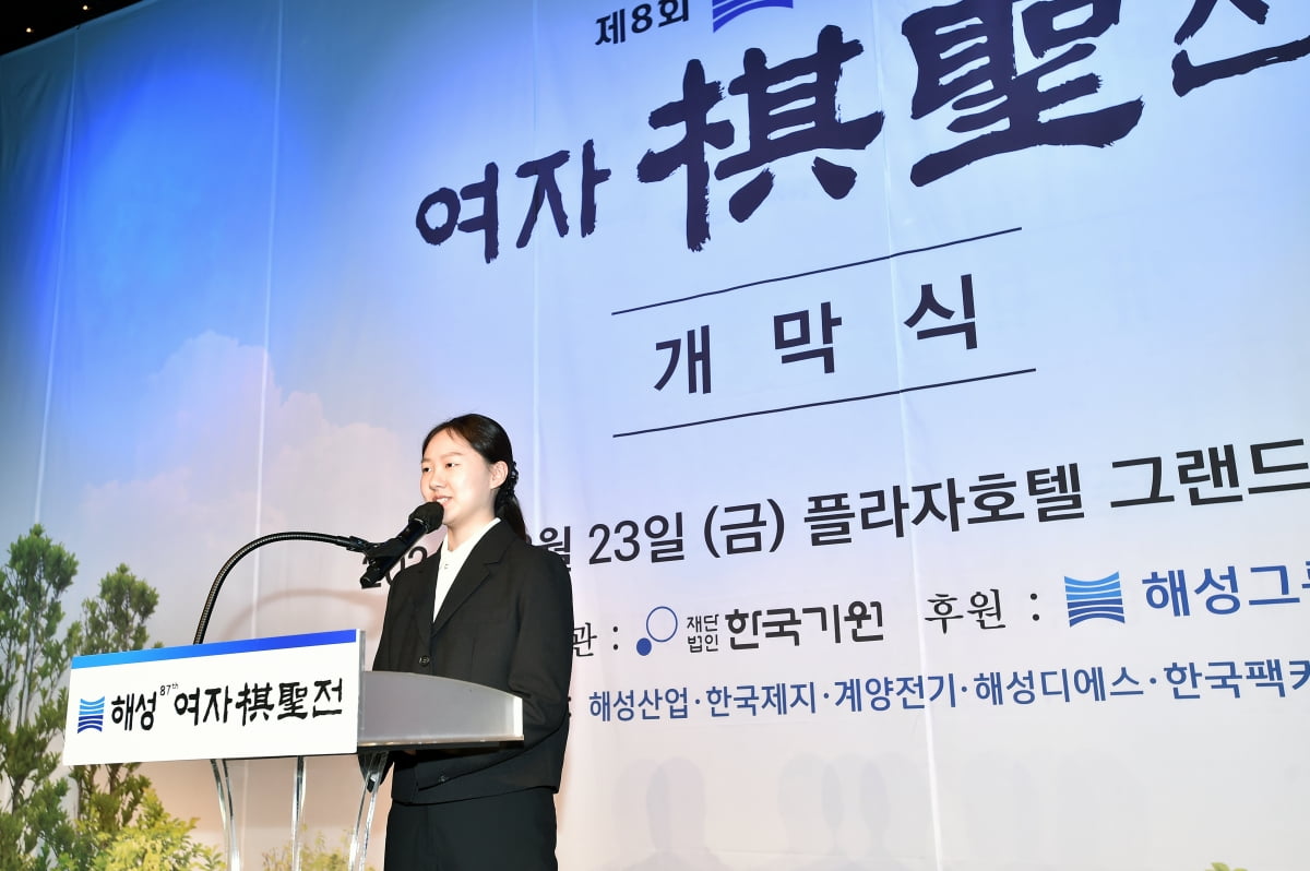 法尔克：穆西亚拉并不要求成为队内顶薪球员，他喜欢孔帕尼