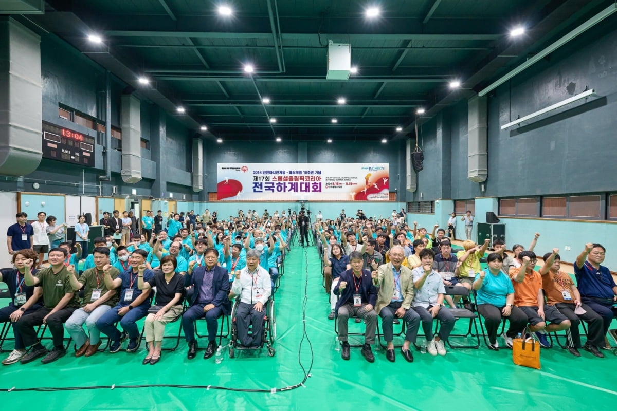 外媒：拉亚神勇两连扑之前 曾与阿森纳守门员教练进行交流