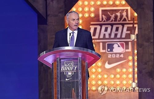上海克星，22岁马来西亚前锋阿里夫亚冠两战中超球队打入3球
