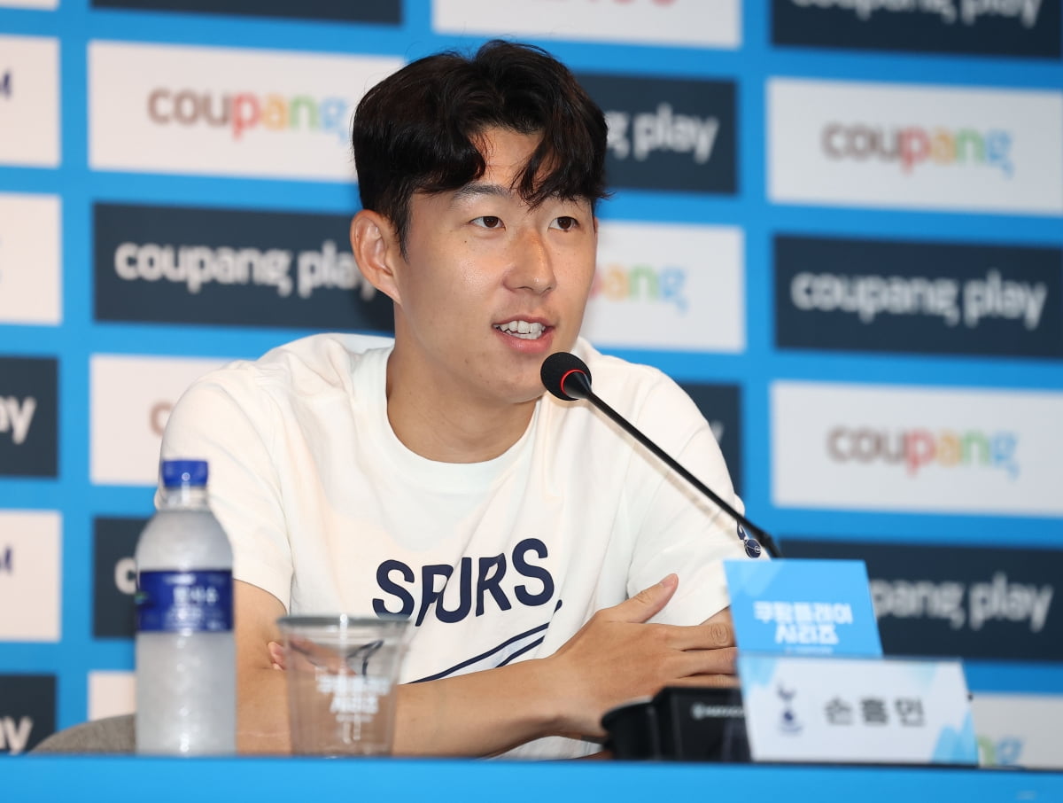 自2021年的费兰之后，吉乌是首位为英格兰球队戴帽的西班牙人
