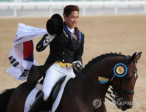 1年花费10亿美元，夺冠就面临解散？这也是湖人和勇士衰败的原因