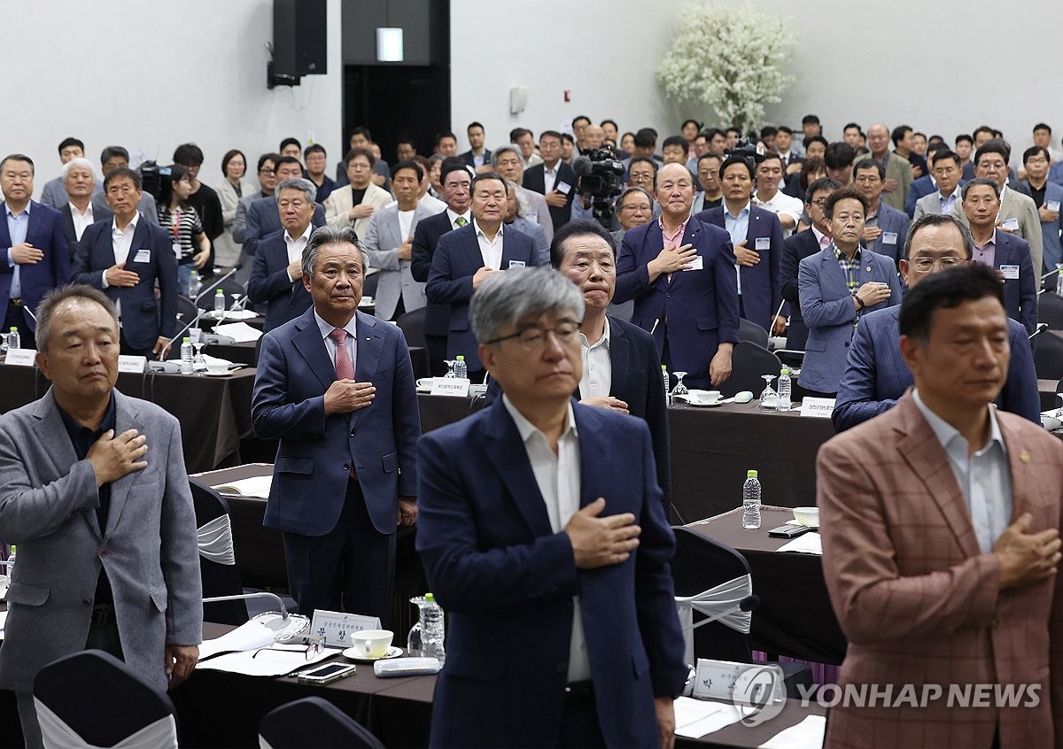 马刺飙中18个3分轰128分！文班亚马23中13砍下34分7篮板