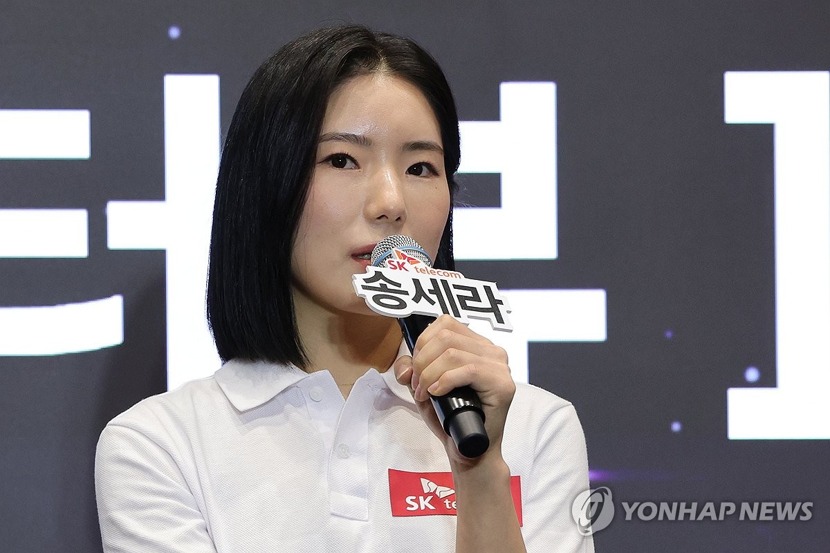 山东官宣双外援加盟 摩尔通过试训 库马杰身高2米21成亮点