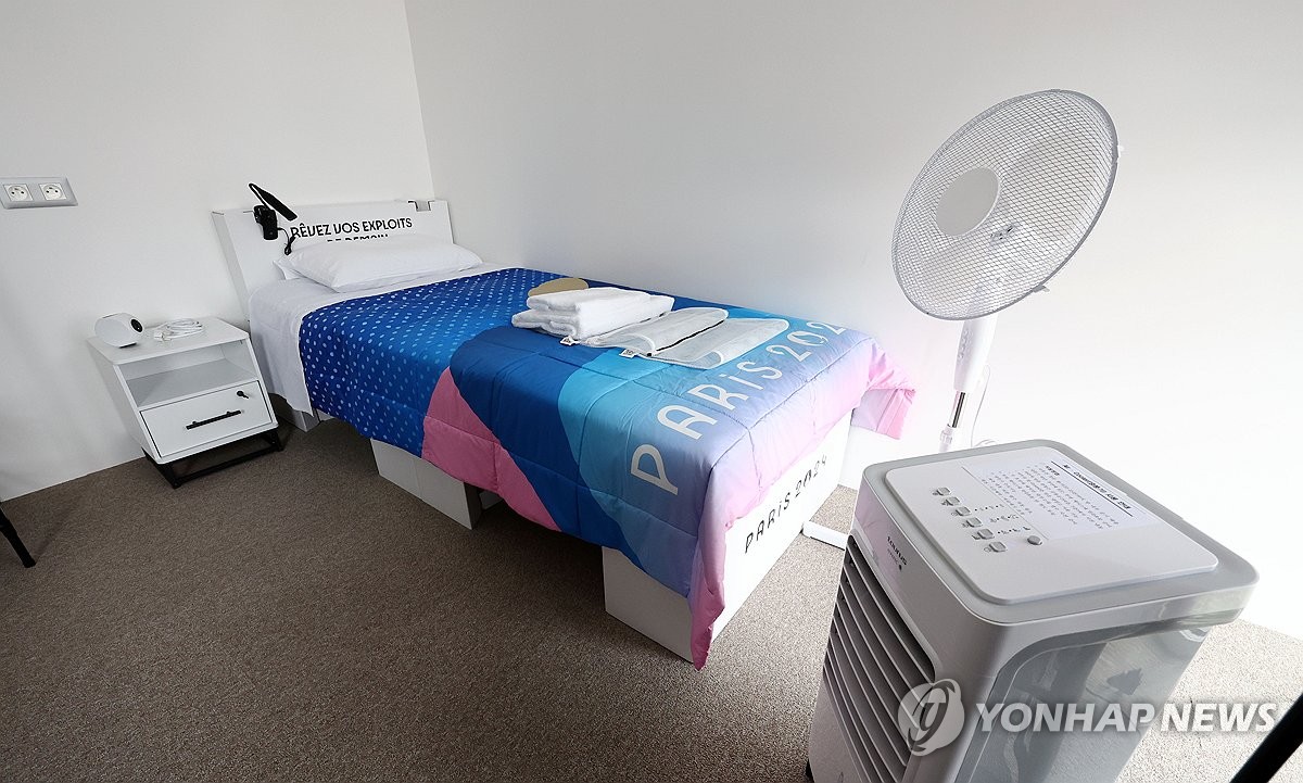 贝伦格尔禁区被绊倒获点 随后亲自主罚送入赫罗纳门将怀中