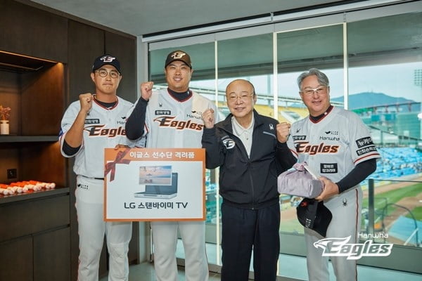 法媒：战术束缚太多+临场缺乏变通 恩里克渐渐失去更衣室支持